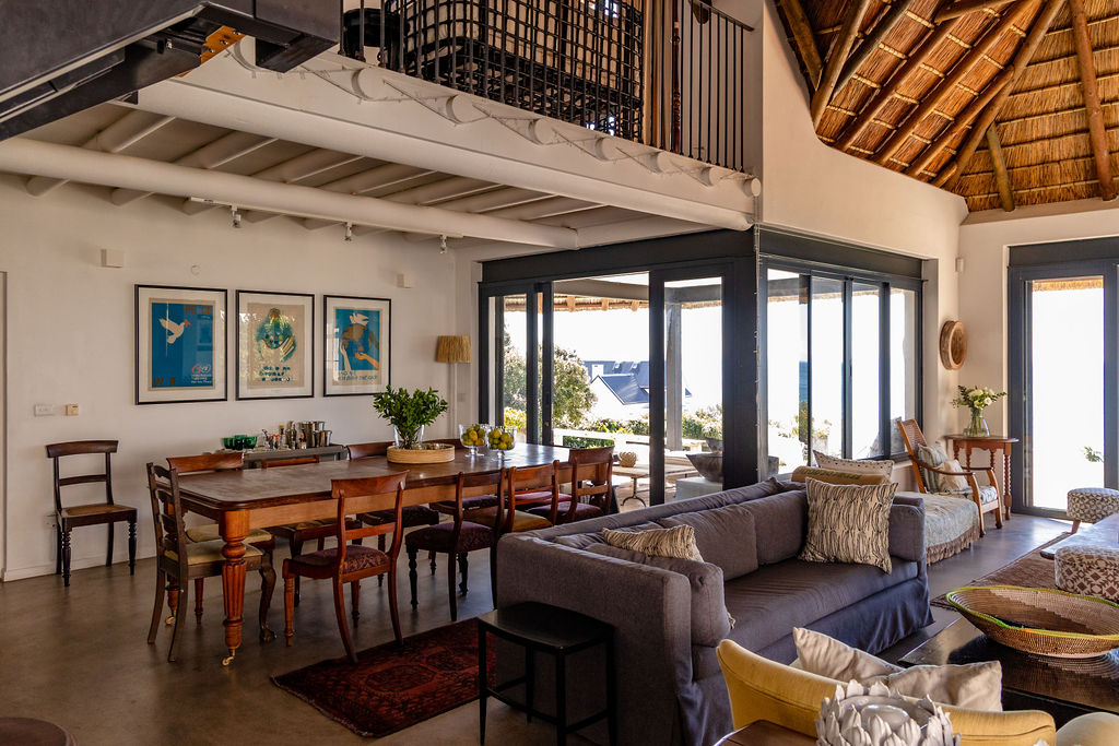 Mac House Living room (19)