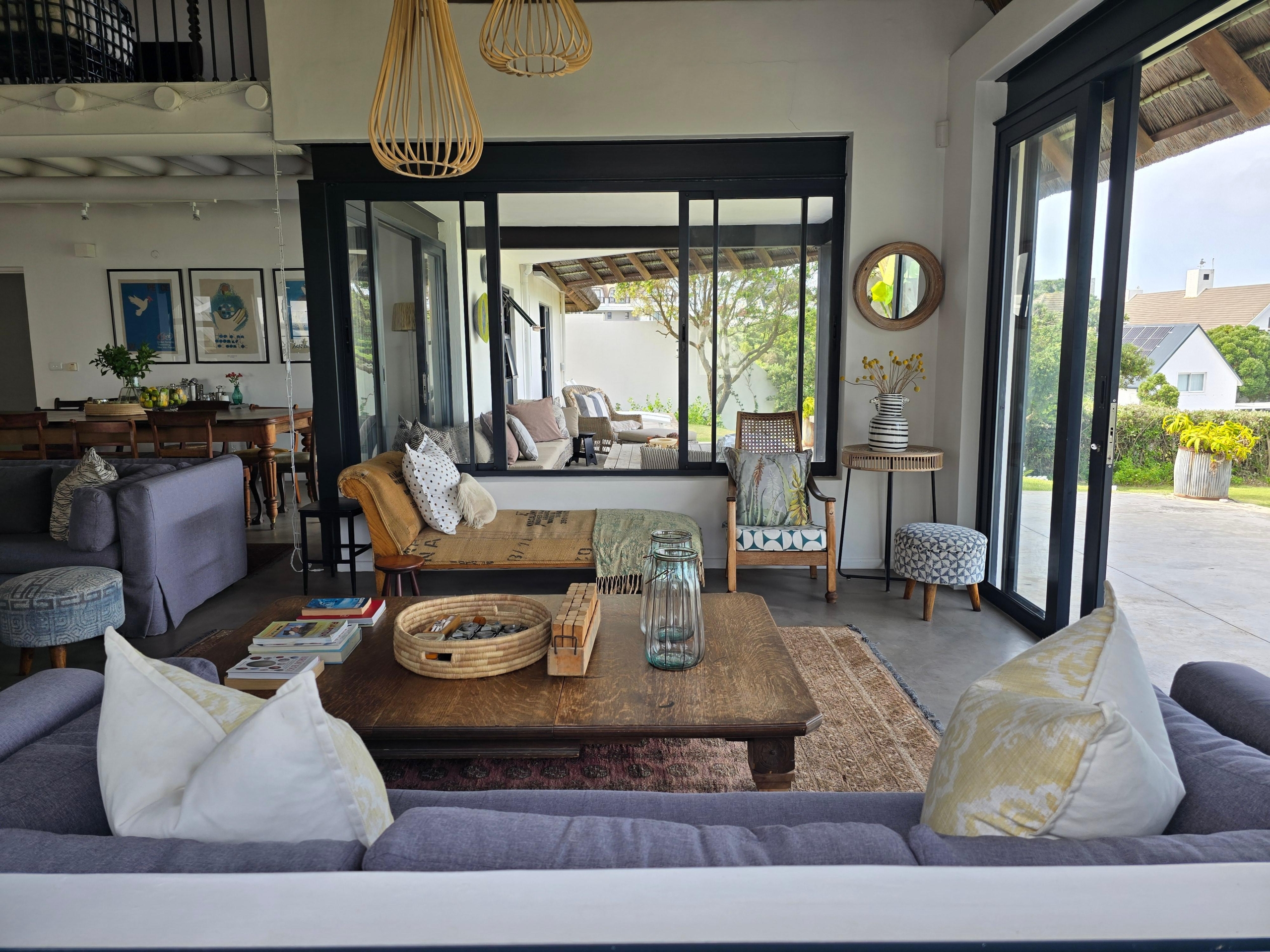 Mac House Living room (3)