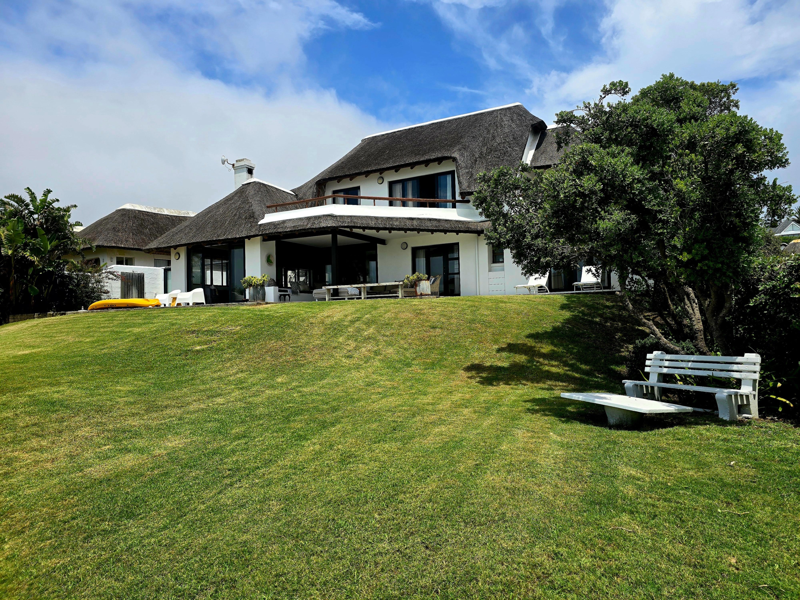 Mac House outside (2)