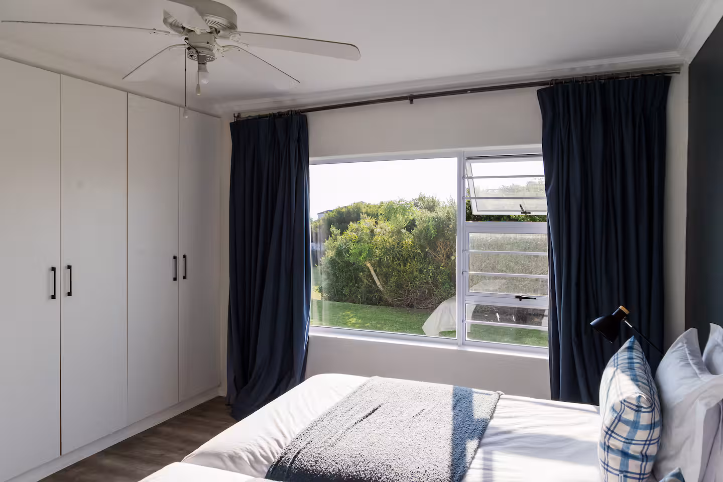 Family home by the sea (17)