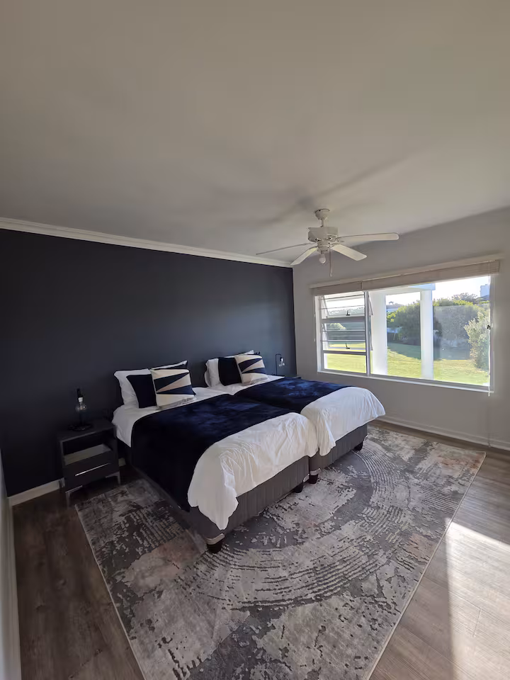 Family home by the sea (29)
