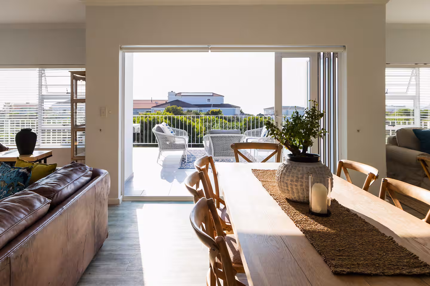 Family home by the sea (8)